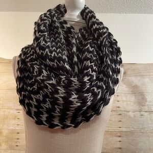 Host Pick!!! NWT Rue21 Infinity Scarf